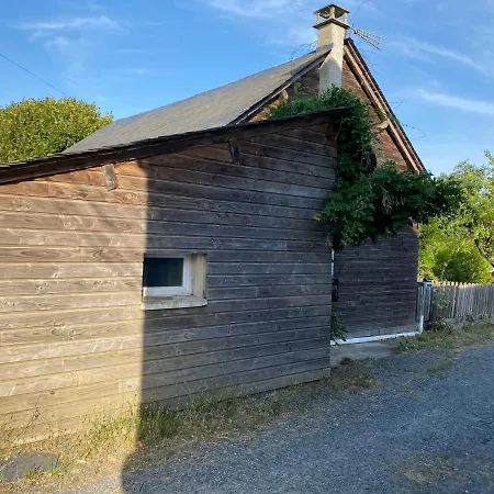 בית נופש Cottage La Pierroune Salles-Curan